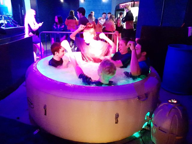 hot tub nighclub hire 